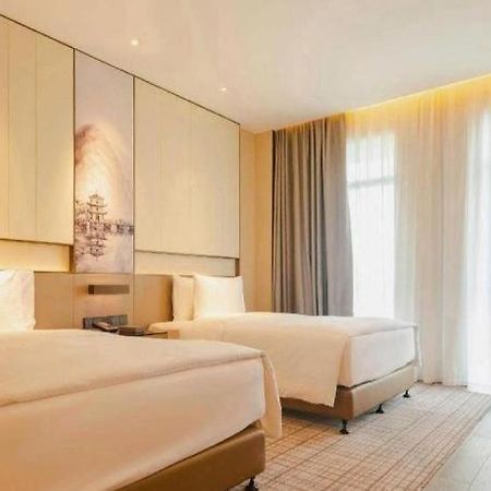 Готель Wanda Jin Baise Екстер'єр фото